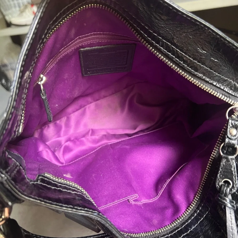 Coach Zoe Hobo Bag Womens Large Black Crinkled Patent Leather F15478